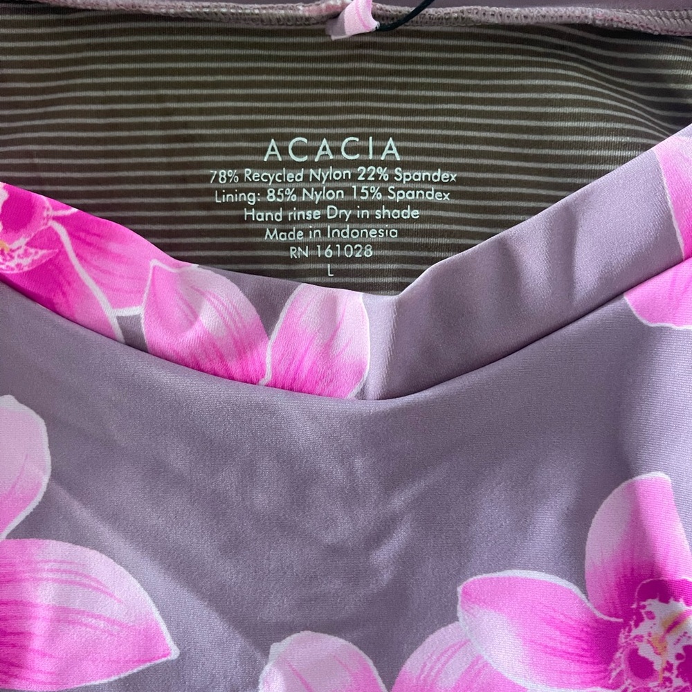 Gorgeous NwT Acacia Swimwear Orchid Print Crop Top-Lavender and Fuchsia sunguard - Picture 2 of 3